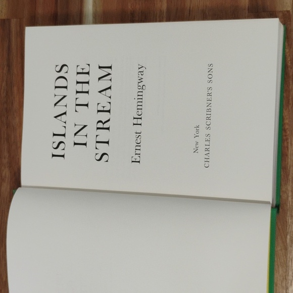 Ernest Hemingway | 3 Classic Novels - Picture 4 of 4